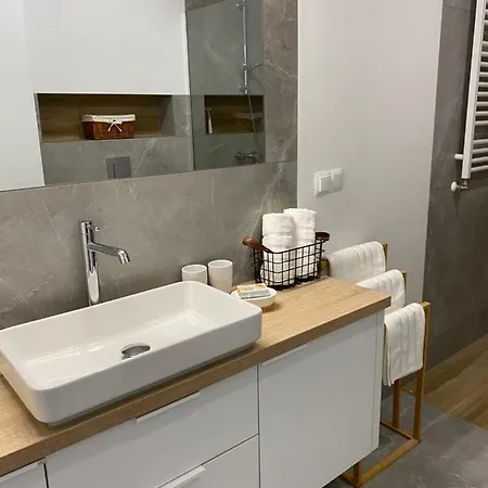 Marine Penelopa Silver דירה