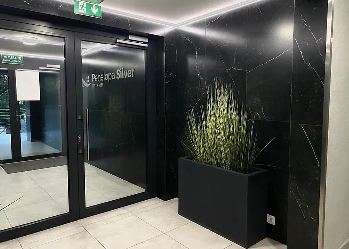 Marine Penelopa Silver 斯维诺乌伊希切